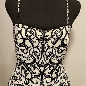 Strappy paisley form fitted top